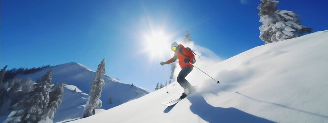Trip Slowenien Reiseideen Skiurlaub - Die Berge der Alpen, tiefverschneite Landschaftsidylle, überwältigende Naturschönheiten, begeistern Skifahrer, Snowboarder und Wintersportler aller Couleur gleichermaßen wie Schneeschuhwanderer, Genießer und Ruhesuchende. Es ist still geworden, die Natur ruht sich aus, der Winter ist ins Land gezogen. Leise rieseln die Schneeflocken auf Wiesen und Wälder, die Natur sammelt Kräfte für das nächste Jahr. Eine Pferdeschlittenfahrt durch den Winterwald und über glitzernd kristallweiße Sonnen-Plateaus lädt ein, zu romantischen Träumereien, und ist Erholung für Körper & Geist & Seele. Verweilen in einer urigen Almhütte bei Glühwein & Jagertee & deftigen kulinarischen Köstlichkeiten. Die Freude auf den nächsten Winterurlaub ist groß.